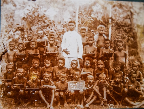 wie kleedt deze kinderen