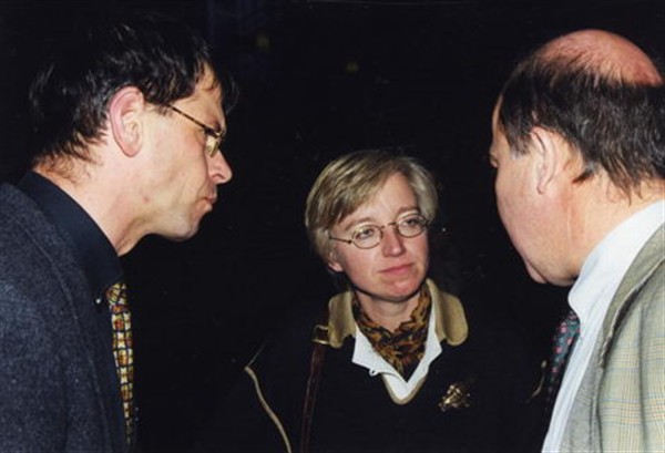 Viering van het vierde lustrum van het Kath. Studiecentrum. Van links naar rechts: C. Govaert, M. Martens en V. Scheffers, 1997