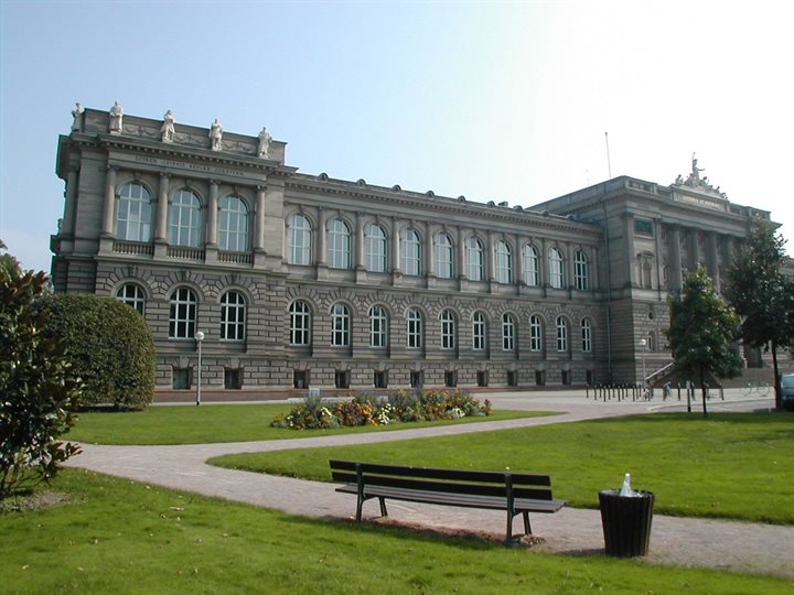 Palais Universitaire (Strasbourg)/de — Archi-Wiki