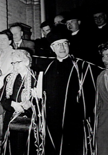 A. Ruhe 25 jaar priester en zijn moeder, 1957